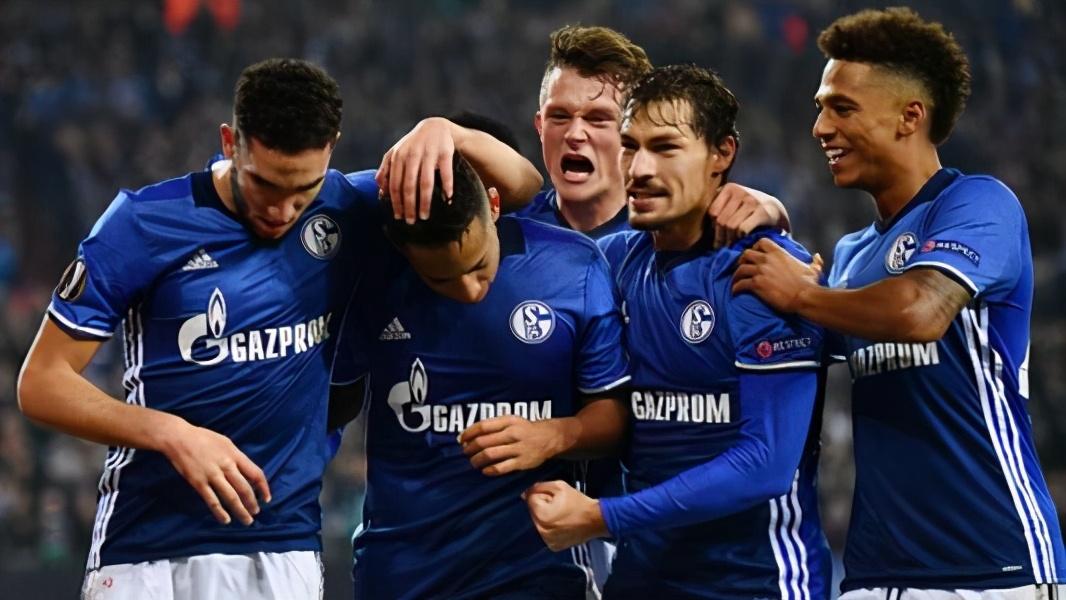 开云下载-沙尔克04主场狼狈输球，法兰克福获得胜利夺取关键3分的简单介绍