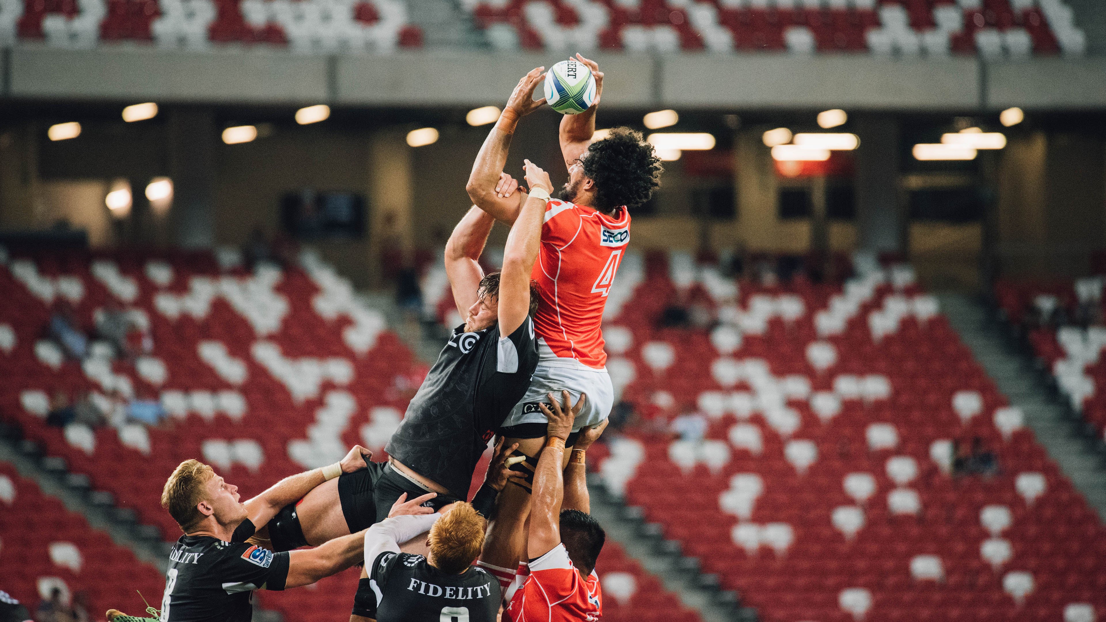 开云体育APP下载-赛道上的冰与火，哈斯鏖战法拉利，维斯塔潘的绝对统治